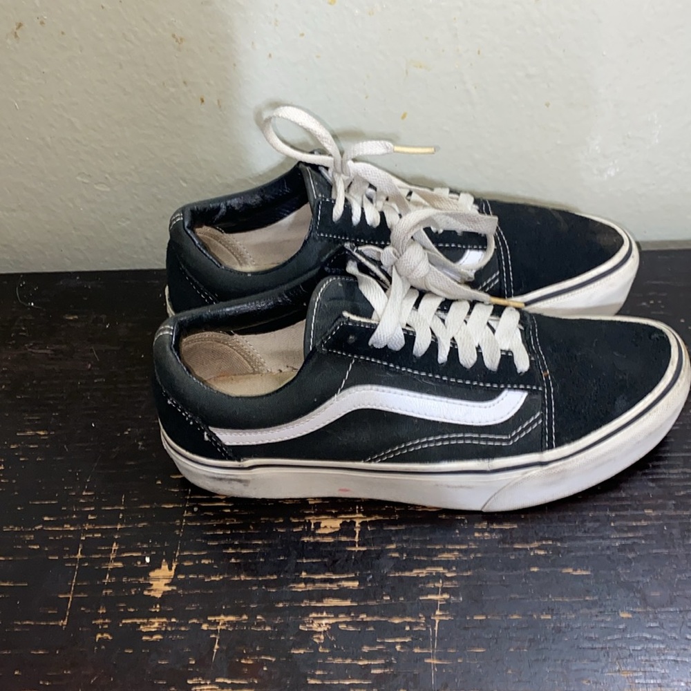 Vans - Picture 2 of 4